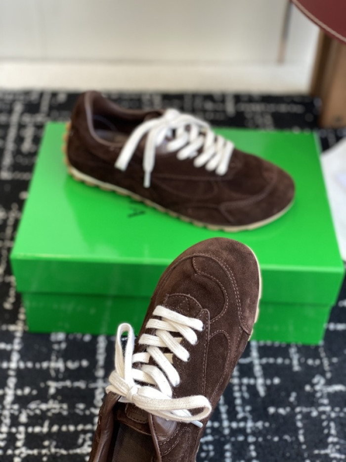 b0tt*ga Ven*ta sneaker