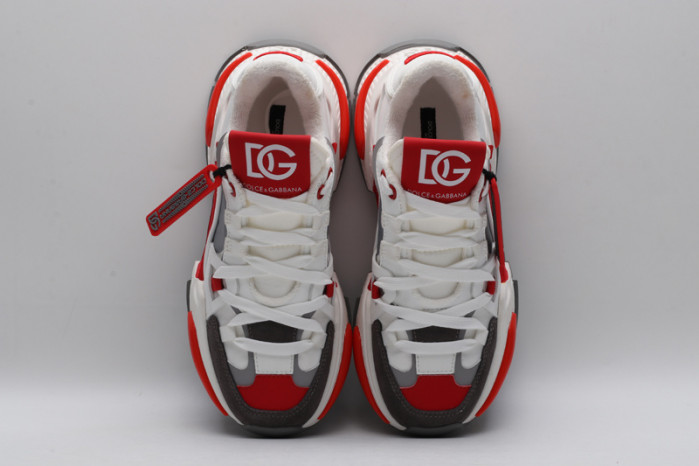 DG SNEAKERS 052504