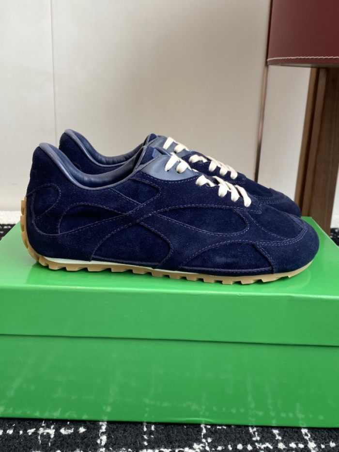 b0tt*ga Ven*ta sneaker
