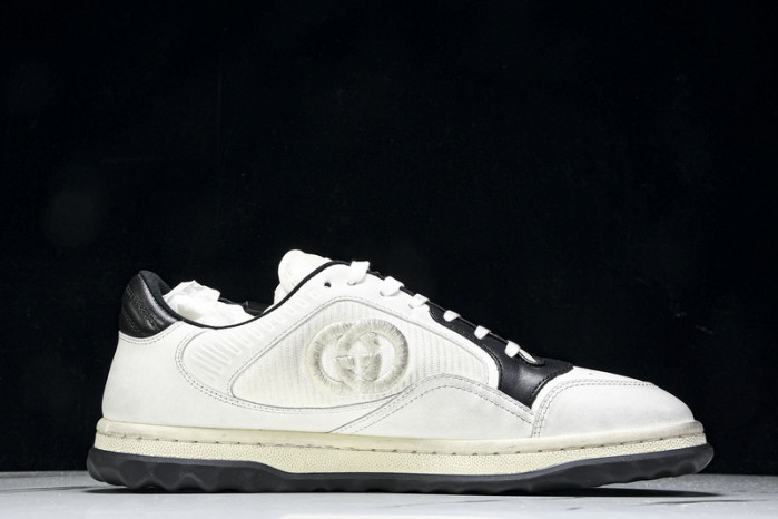 Gv*c sneaker