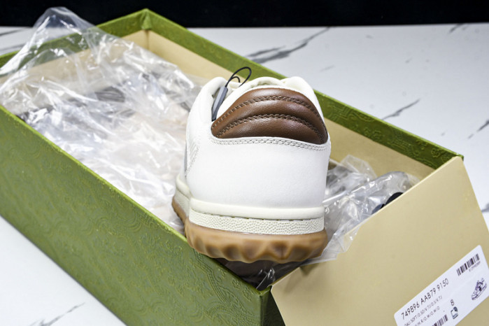Gv*c sneaker