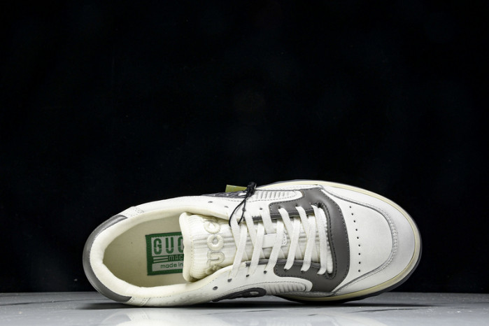 Gv*c sneaker