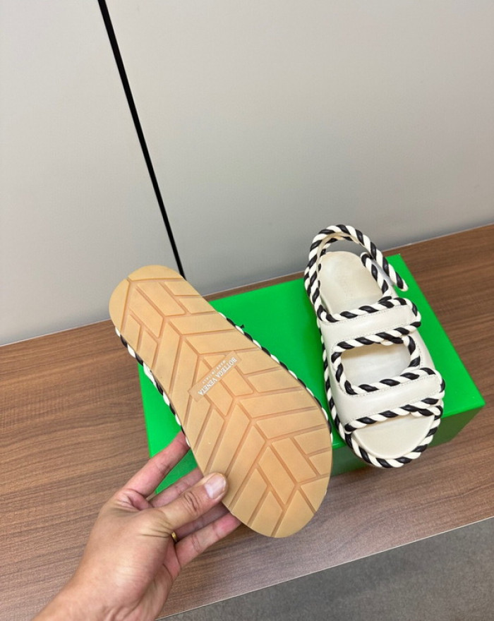 b0ttega Ven*ta slides