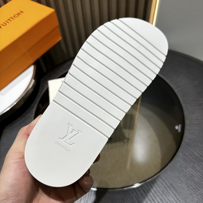 LV SLIPPERS