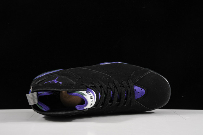 AIR JORDAN 7 RETRO RAY ALLEN BUCKS 304775-053