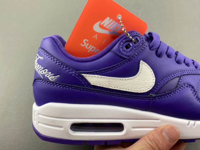 Svp*me x nike air max 1