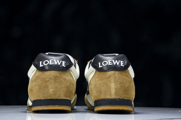 L*0ewe Ballet Runner LW-FOR15