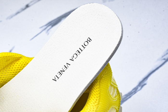 b0tt*ga Ven*ta sneaker