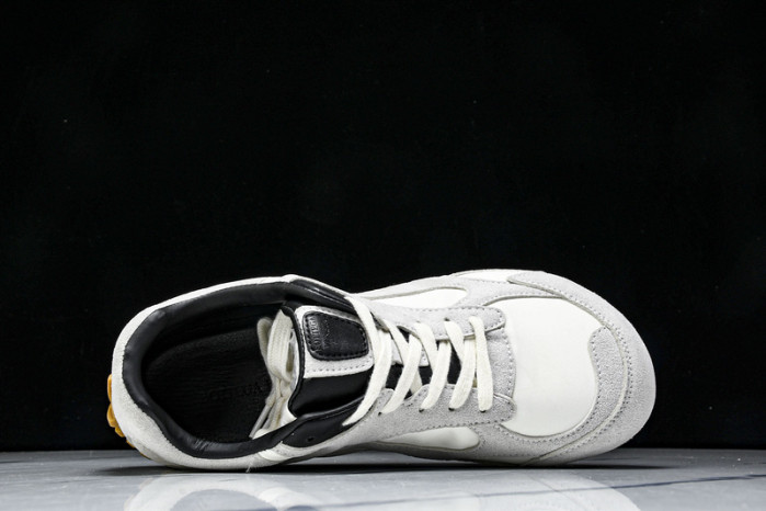 b0tt*ga Ven*ta sneaker