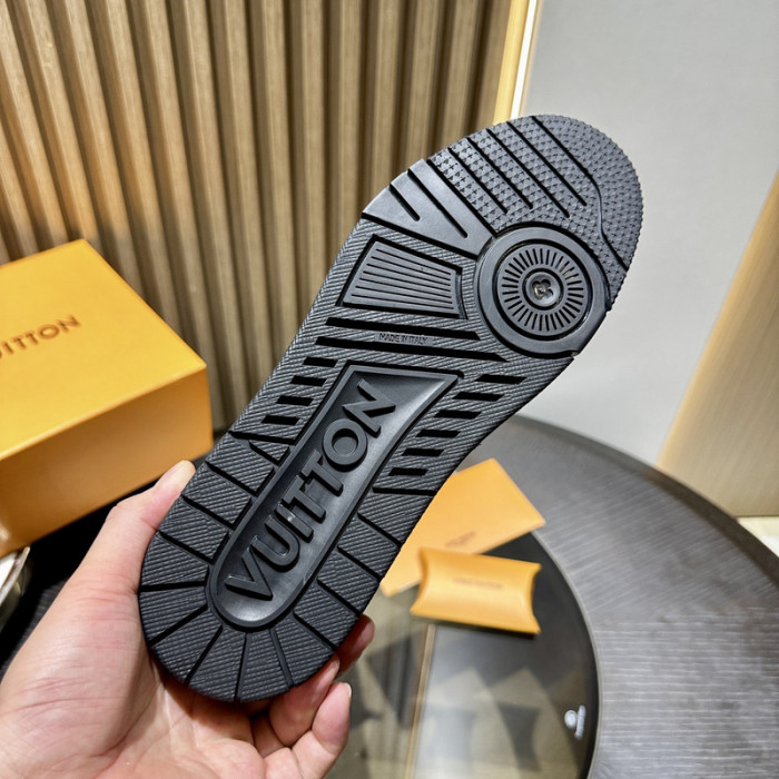 LV SNEAKER TRAINER FOR-LV322
