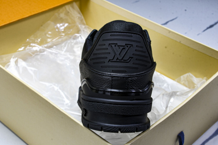 LV SNEAKER TRAINER FOR-LV353