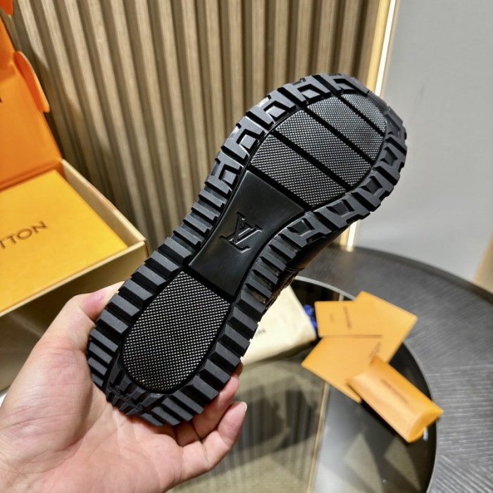 LV SNEAKER Run Away FOR-LV369