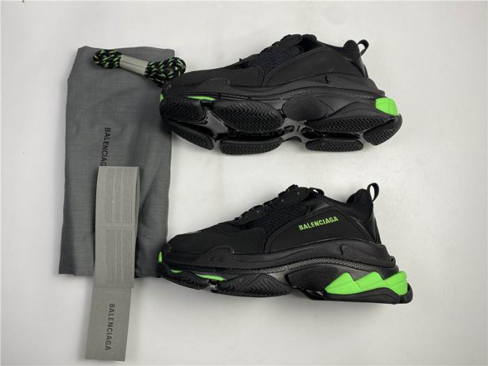 BLCG Sneaker Triple.s.Gomma  black and green 524039 W2PW1 4881